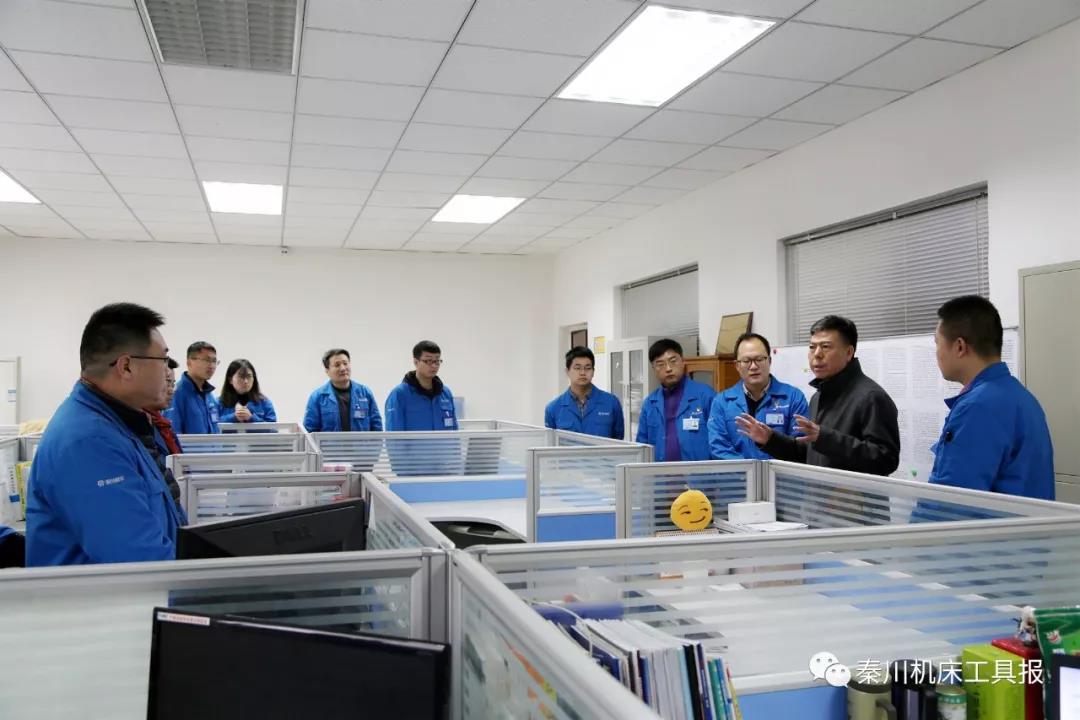 嚴(yán)鑒鉑董事長(zhǎng)現(xiàn)場(chǎng)辦公：讓員工有事干 能干事 干成事