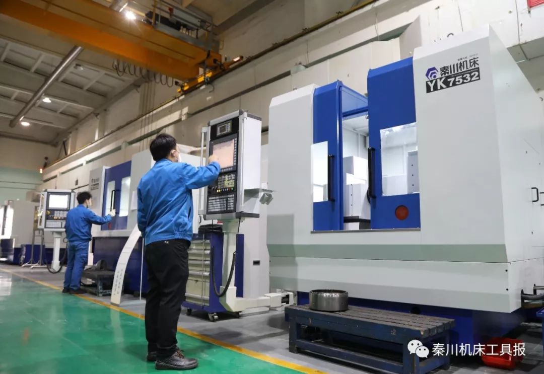 秦川集團各企業(yè)積極抗擊疫情復(fù)工復(fù)產(chǎn)