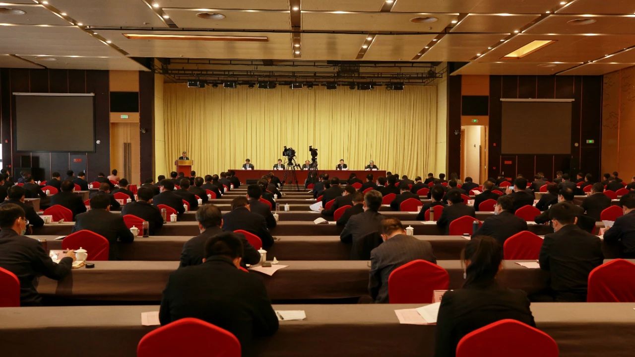 嚴(yán)鑒鉑董事長榮獲陜西省“擔(dān)當(dāng)作為好干部”稱號(hào)！