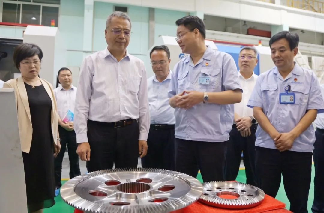 寶雞市委副書記、市長楊廣亭蒞臨秦川集團調(diào)研