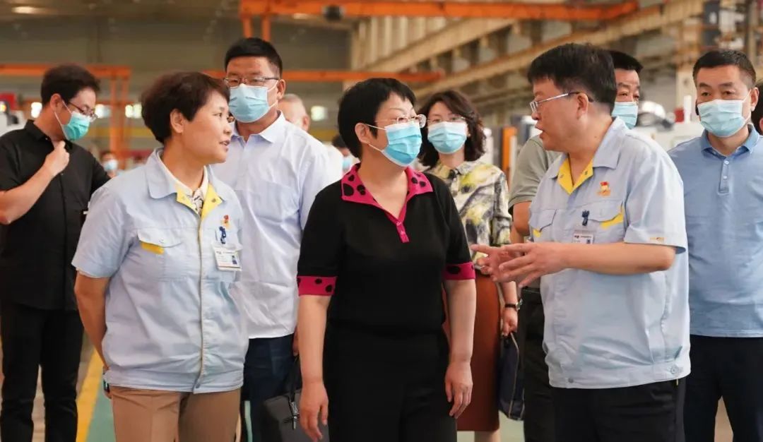 寶雞市政協(xié)主席劉榮賢專題調(diào)研寶雞機(jī)床、秦川格蘭德
